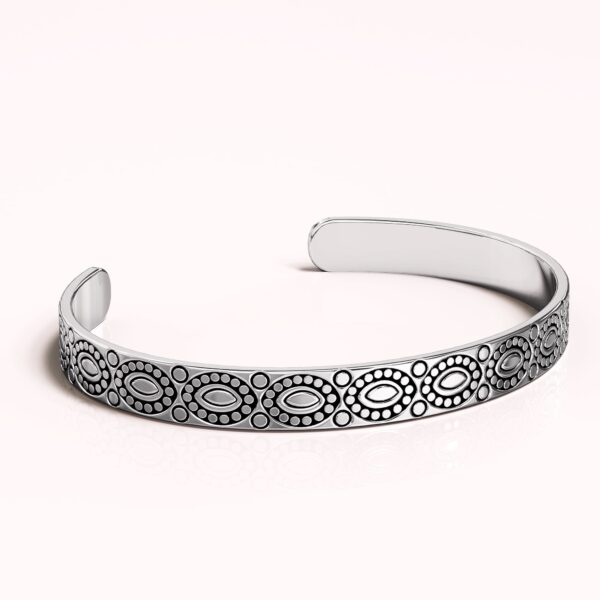Solid 925 Sterling Silver Antique Cuff of Exotic Beauty - Image 3