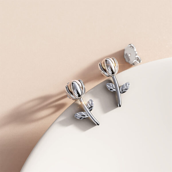 Solid 925 Signature Silver Tulip Opening Pearl Stud Earrings - Image 3