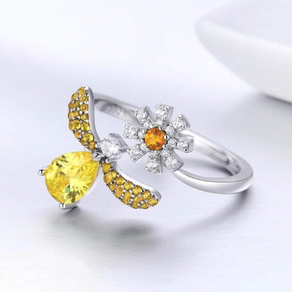 Solid 925 Sterling Silver Darling Bee Daisy Ring - Image 2