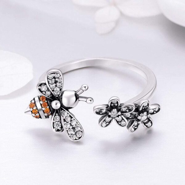 Solid 925 Sterling Silver DaisyBee Ring - Image 2