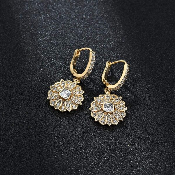 Feme Bloom Earrings Gold - Image 2