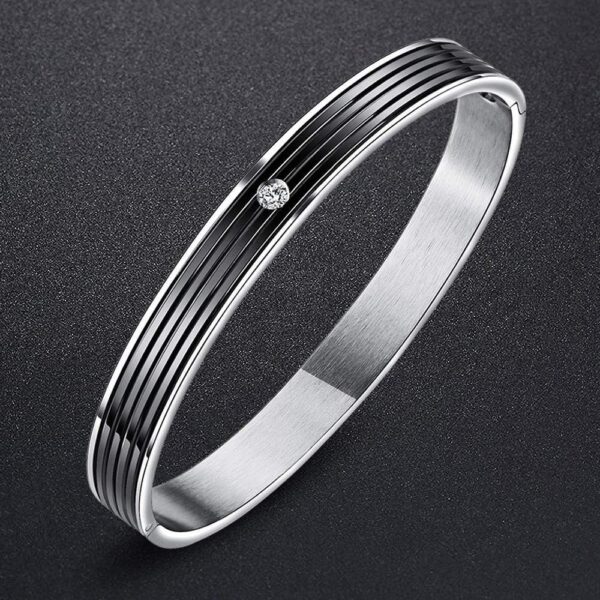 Ridge Design Bangle 8mm - Image 2