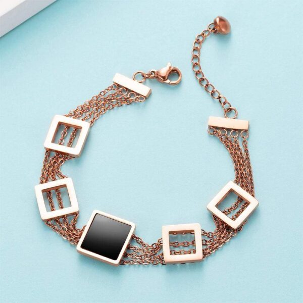 Glamourous Geometric Layered Chain Bracelet - Image 4