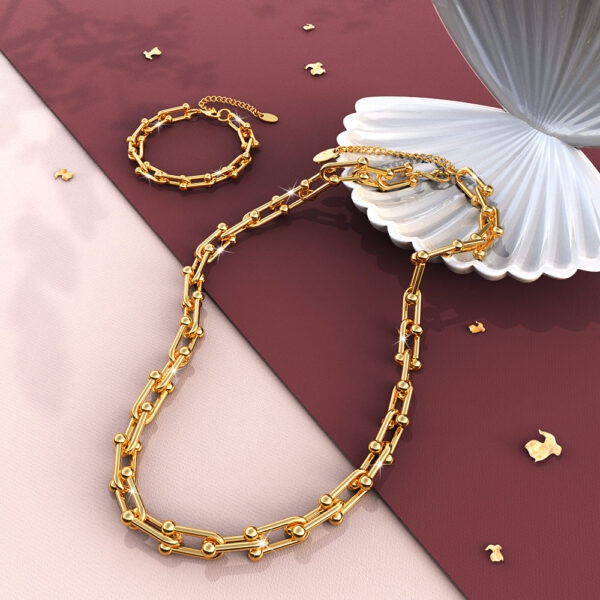 Bullion Gold U-Link Hardwear Connector Bracelet in Gold - Image 5