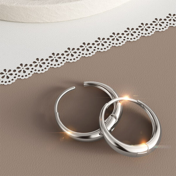 Ciara Chic Graduated Hoop Earrings White Gold - Image 3