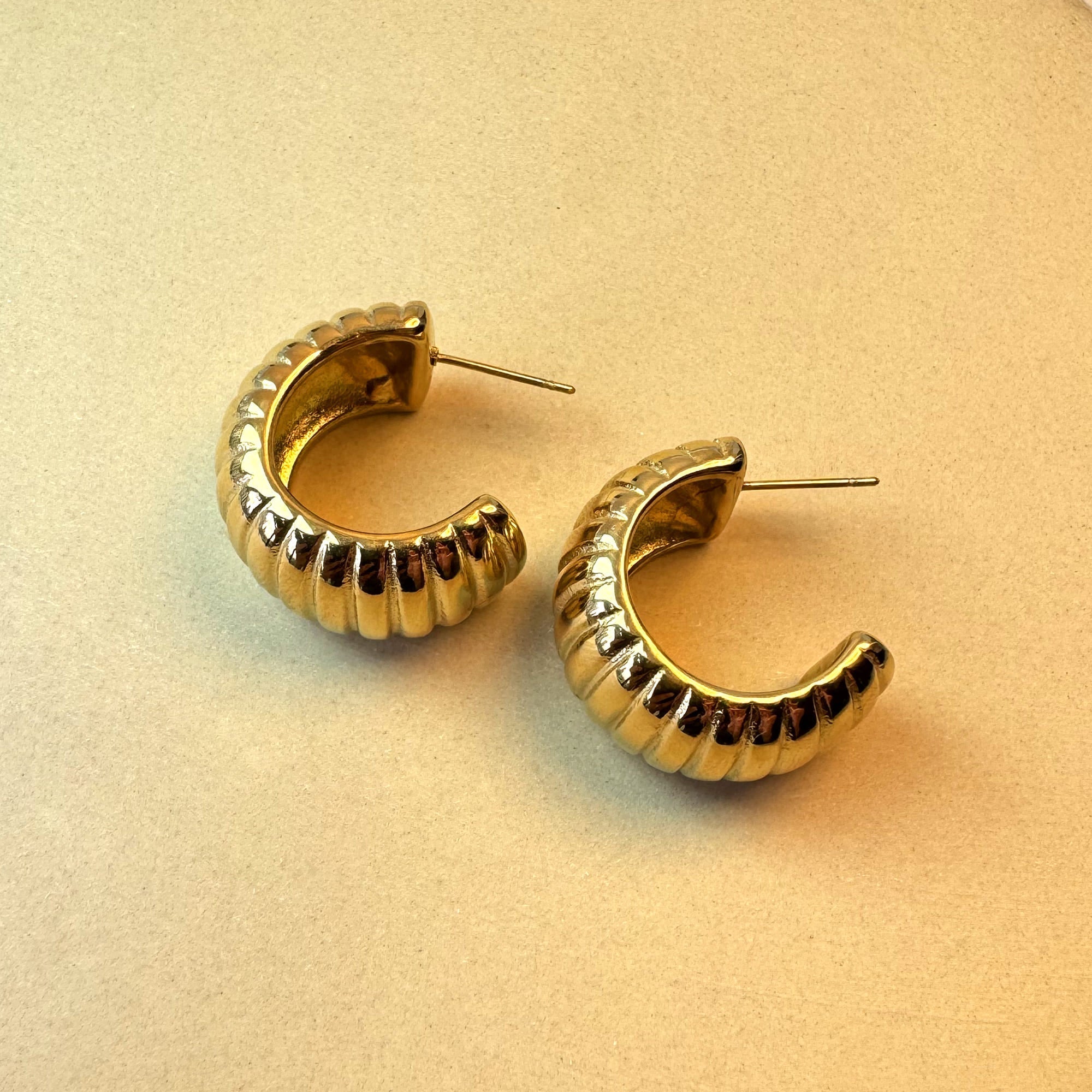 Ridged Hoop Gold layered Stud Earrings - Image 5