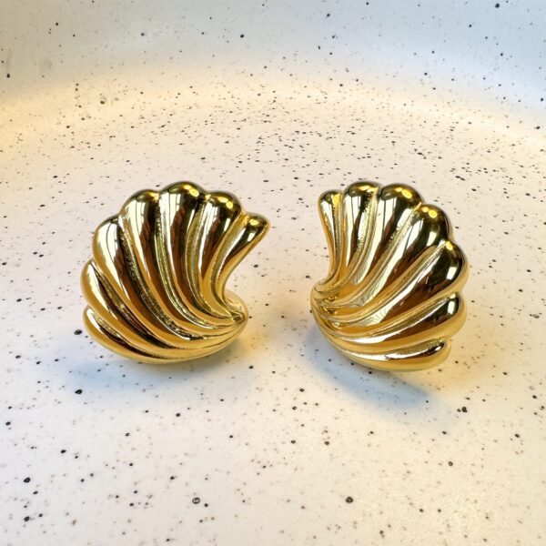 Ridged Shell Gold layered Stud Earrings - Image 3