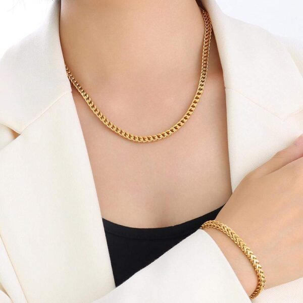 Medusa Weave Link Gold Chain Slider Necklace - Image 3