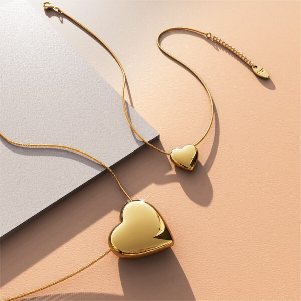Solid Heart Necklace in Gold - Image 4