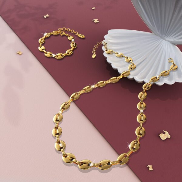 Interlock Anchor Chain Necklace in Gold - Image 3
