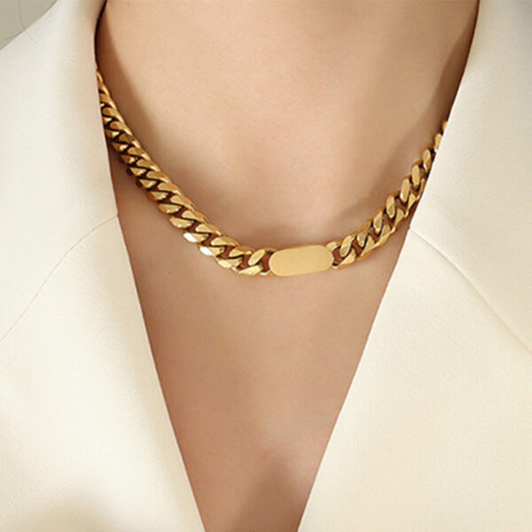 Jamila Cuban Chain Necklace In Gold - Image 3