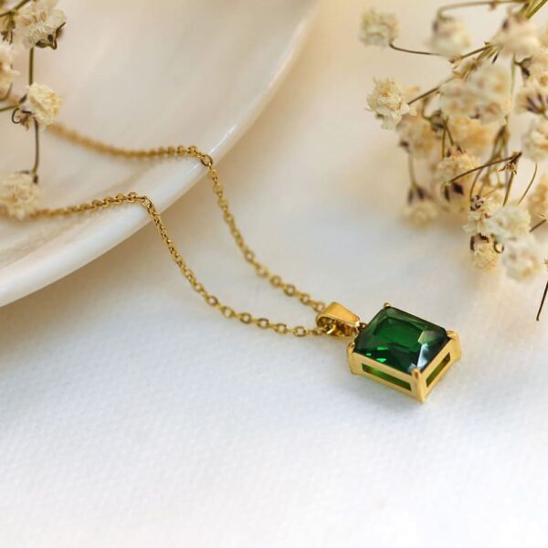 Emerald Green Robyn Rectangular Pendant Necklace - Image 3