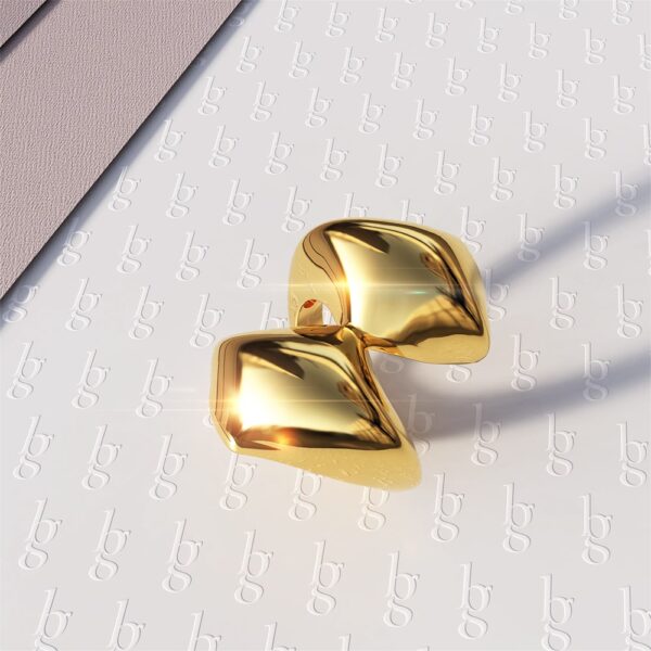 Collided Ring in Gold